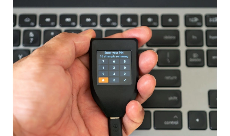 ولت سختافزاری ترزور